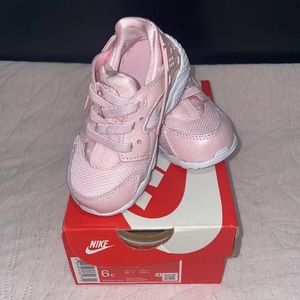Brand new Toddler Pink Nike Huarache